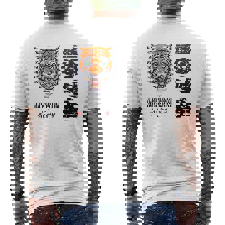 1974年生まれ、1974年限定版誕生 メンズTシャツ バックプリント