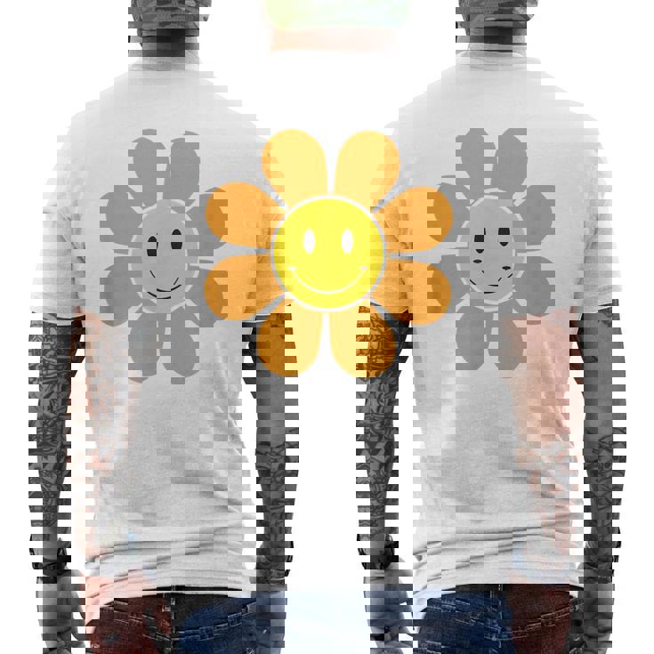 オレンジ70年代レトロファンキーフラワー、イエロースマイルフェイス メンズTシャツ バックプリント