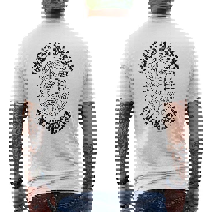 ボディピアス Guess Where I'm Pierced アンティーク調デザイン メンズTシャツ バックプリント