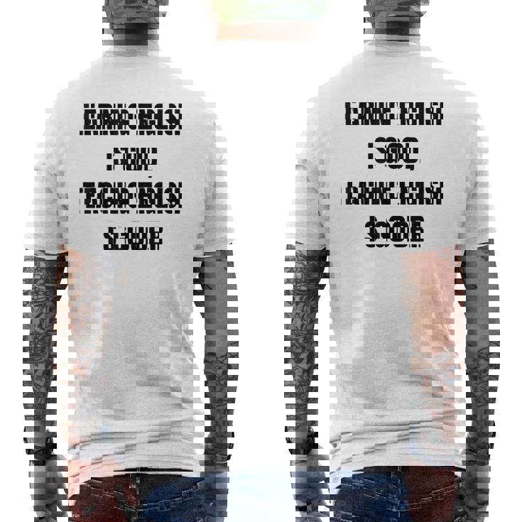 ヴィンテージの退職英語教師、面白い英語教師 メンズTシャツ バックプリント