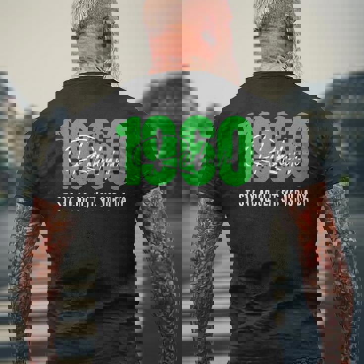 1960 誕生日 66歳 緑寿祝い クールでシンプルな数字デザイン メンズTシャツ バックプリント 高齢者への贈り物