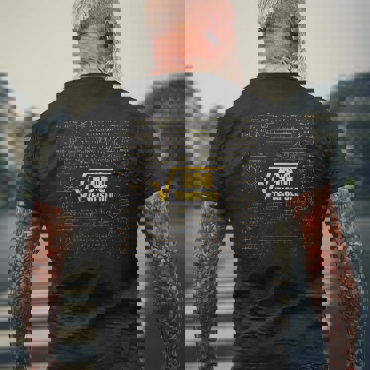 30歳の誕生日 四角根 900 30歳 算数 楽しい メンズTシャツ バックプリント 高齢者への贈り物