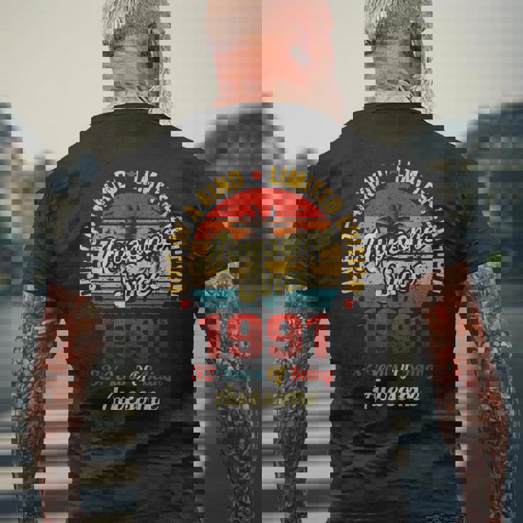 32 誕生日デコレーション メンズ レディース 1991 Bday 32Th Birthday メンズTシャツ バックプリント 高齢者への贈り物