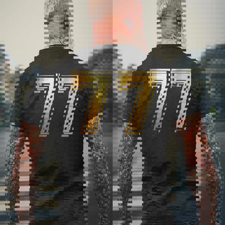 77 ナンバーセブンティセブンチーム スポーツ グラフィック 代表チームマッチング メンズTシャツ バックプリント 高齢者への贈り物