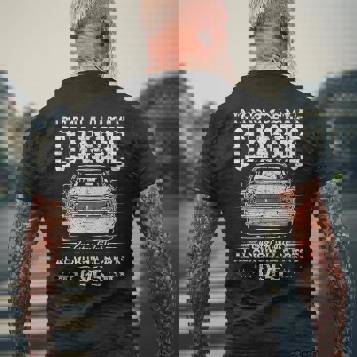 81 歳のギフト ヴィンテージ クラシック カー 1945 81 歳の誕生日 メンズTシャツ バックプリント 高齢者への贈り物