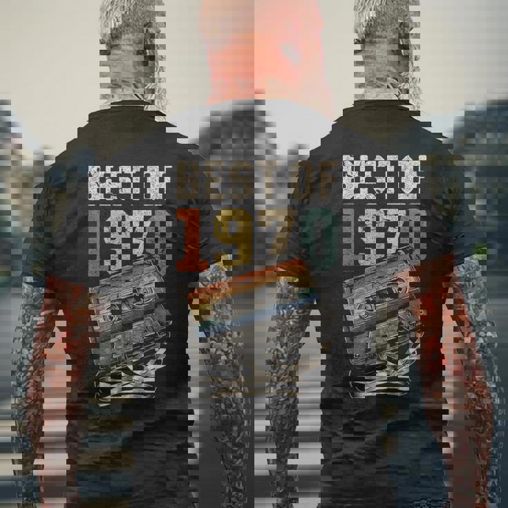 Best Of 1970 カセットテープ 56年 音楽 レトロ 誕生日 メンズTシャツ バックプリント 高齢者への贈り物