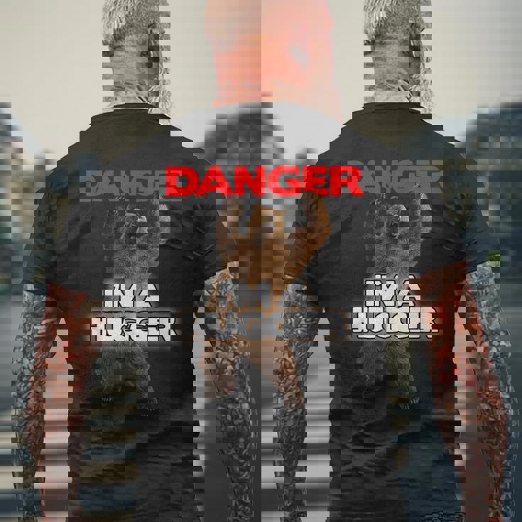 Danger I'm A Big Hugger 面白い危険な熊のハギング メンズTシャツ バックプリント 高齢者への贈り物