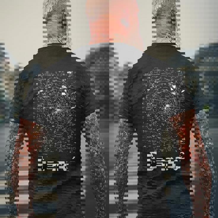 EMc2 方程式 物理学 相対性理論 数学 数学 メンズTシャツ バックプリント 高齢者への贈り物