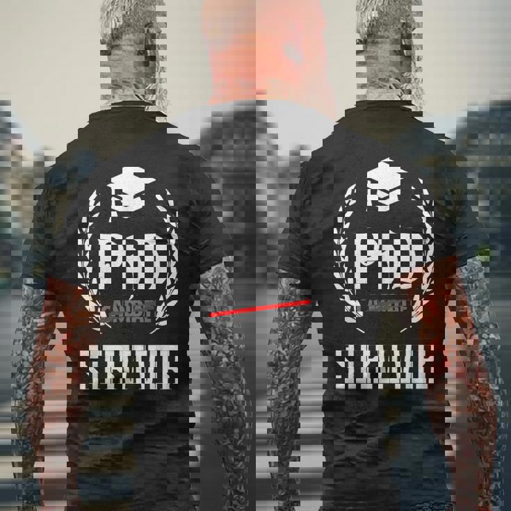 PhdurvivorFor Graduationtudent メンズTシャツ バックプリント 高齢者への贈り物