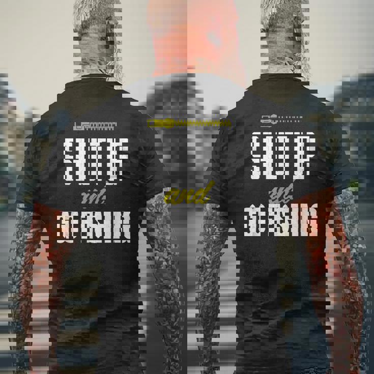 hut Up And Go Fishing Fisher Lover Fish Fishing メンズTシャツ バックプリント 高齢者への贈り物