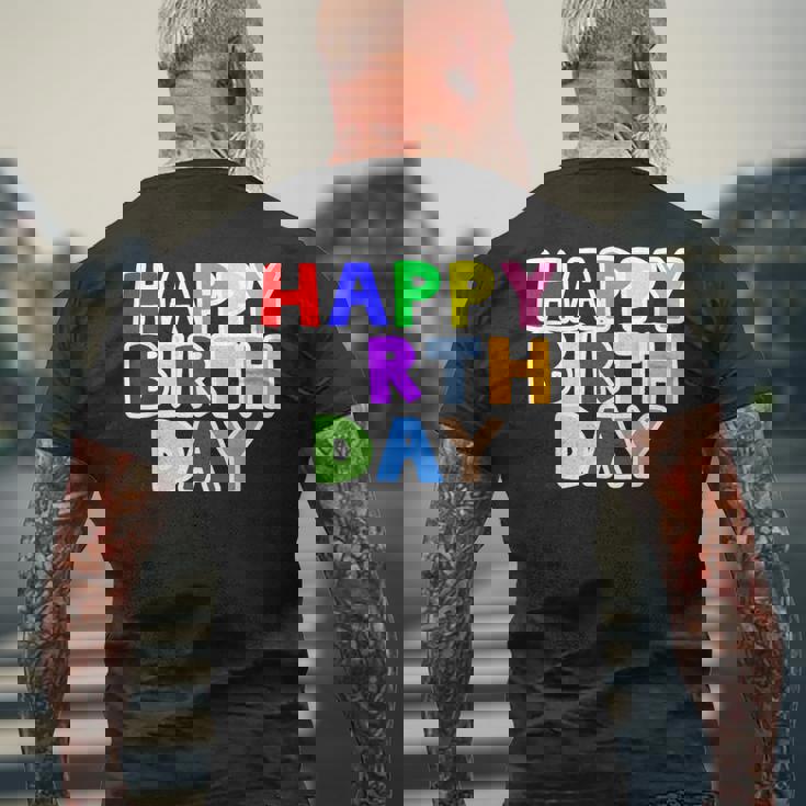 Happy Birthday（ハッピーバースデー）カラフルポップ【お誕生日 プリント】サプライズ 文字 イベントデザイン メンズTシャツ バックプリント 高齢者への贈り物