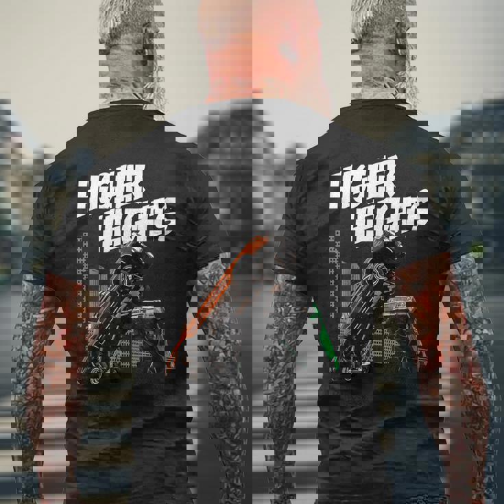 Higher Heights ローライダーカー メンズTシャツ バックプリント 高齢者への贈り物