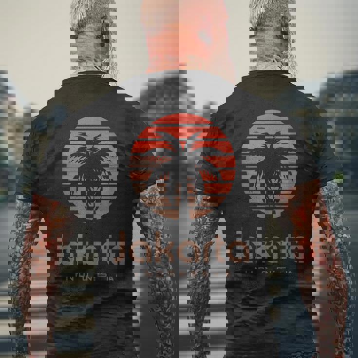 Jakarta インドネシア ジャカルタ メンズTシャツ バックプリント 高齢者への贈り物