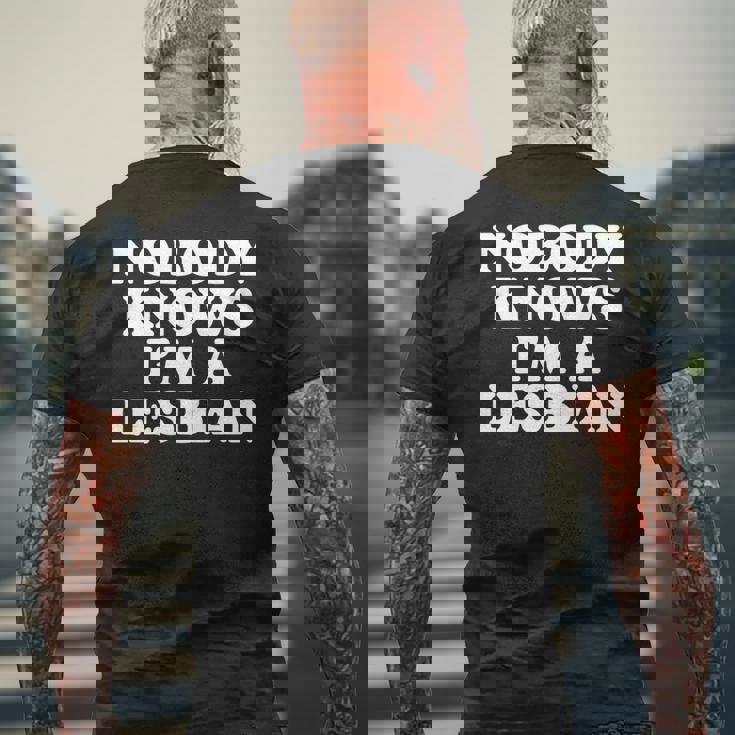 Nobody Knows I'm A Lesbian Gay Lgbtq ユーモア プライド 月 長袖tシャツ メンズTシャツ バックプリント 高齢者への贈り物