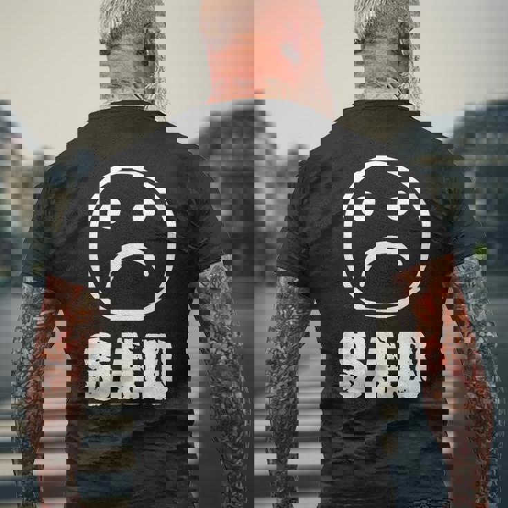 Sad 季節 愛情障害 悲しみ うつ病 エモ パンク メンズTシャツ バックプリント 高齢者への贈り物