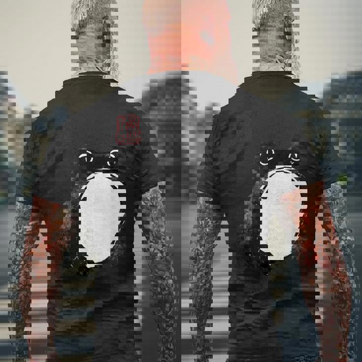 【かゑるまにあ】不機嫌な蛙 日本の侍カエル 浮世絵 かえる 日本禅美術 伝統芸術 松本奉時 ヴィンテージ タトゥーアート メンズTシャツ バックプリント 高齢者への贈り物