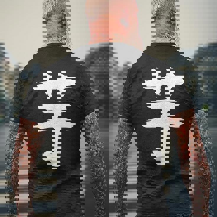 【芋】いも ポテト イモ さつまいも 一文字 漢字 おもしろ 可愛い 面白い 文字 文字入り ギャグ ネタ ウケ狙い メンズTシャツ バックプリント 高齢者への贈り物