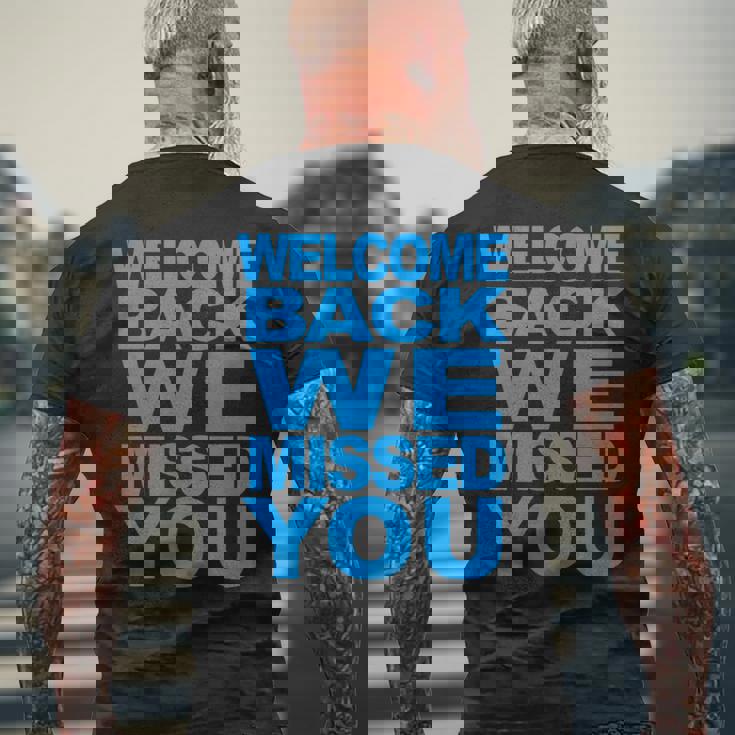 おかえりなさい、会いたかった。再開へようこそ メンズTシャツ バックプリント 高齢者への贈り物