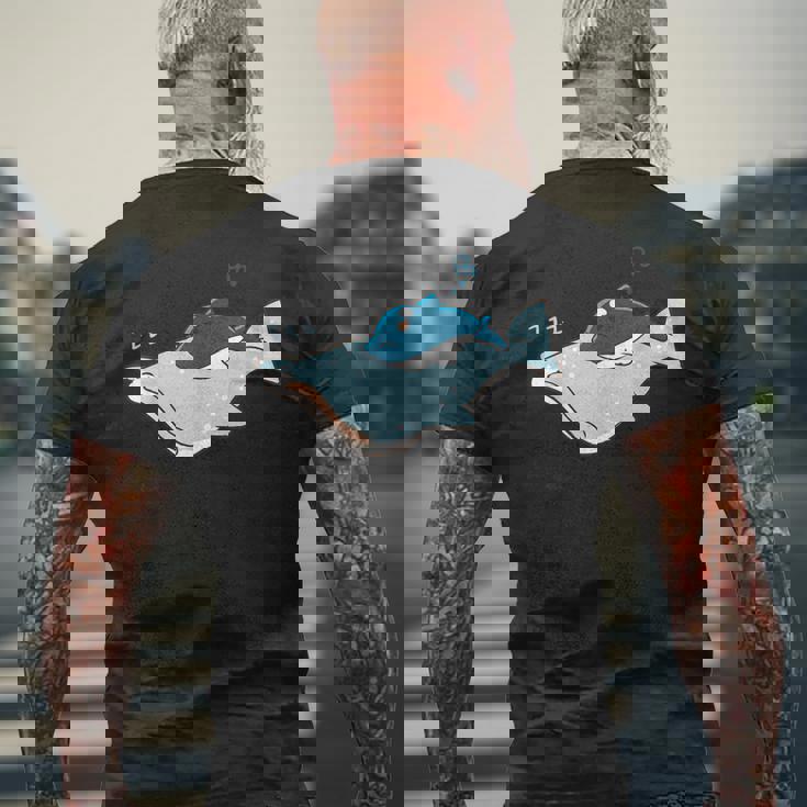 かわいい カワイイ アニメ 眠っているサメ ジンベイザメ 日本語 メンズTシャツ バックプリント 高齢者への贈り物