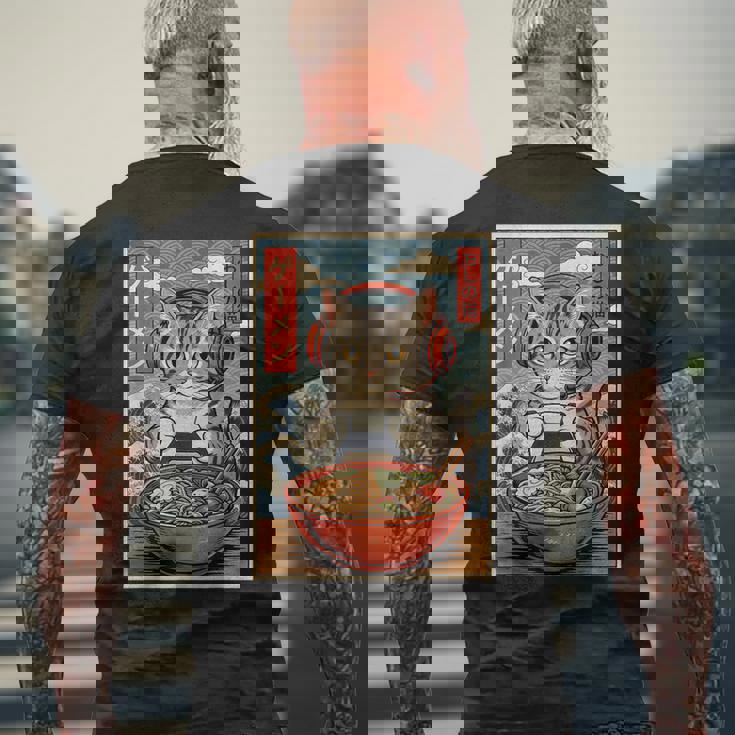 かわいい カワイイ ゲーマー猫 ラーメン ゲーム好き 猫好き向け 面白い デザイン レトロ 和風 日本 アニメ メンズTシャツ バックプリント 高齢者への贈り物