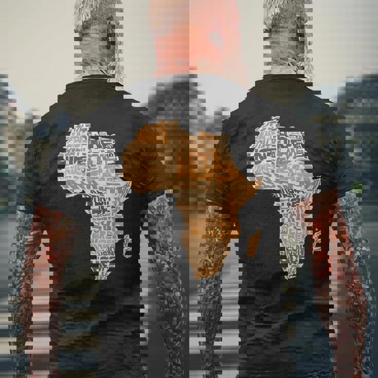 アフリカの平等パターン メラニン 肌色 アフリカ地図 メンズTシャツ バックプリント 高齢者への贈り物