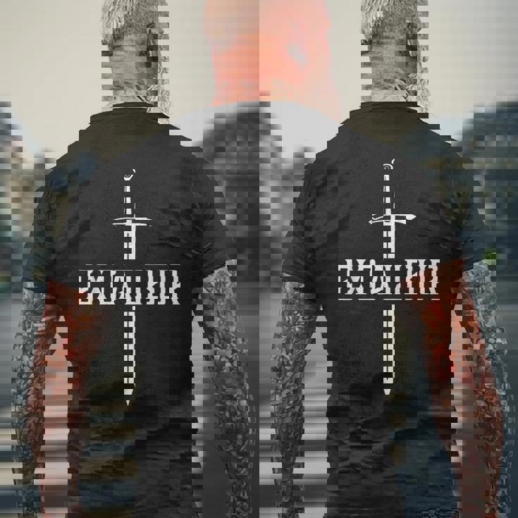 エクスカリバー アーサー王の石の中の伝説の剣 メンズTシャツ バックプリント 高齢者への贈り物