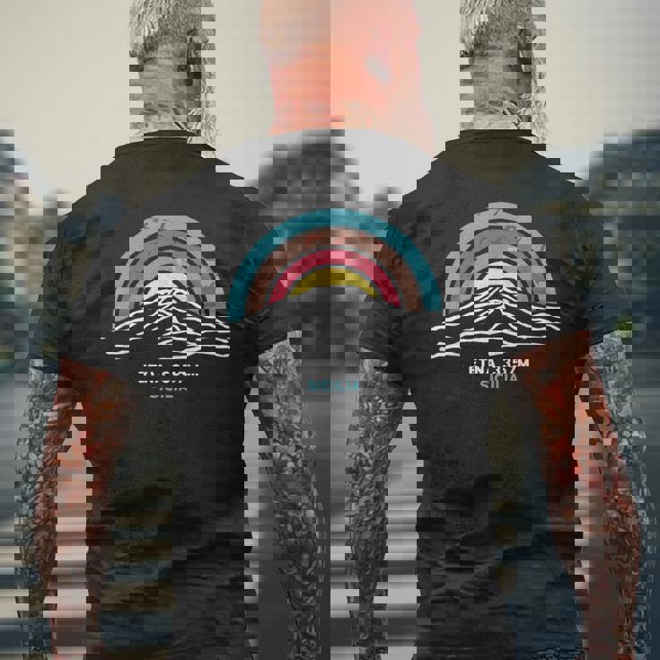 エトナ山火山 パレルモ シチリア島を訪問 イタリア ハイキングギフト メンズTシャツ バックプリント 高齢者への贈り物