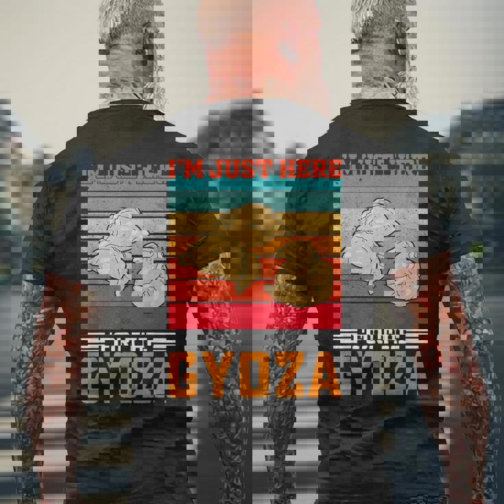 ギョーザが食べたくてたまらない、おもしろいレトロ中華餃子 メンズTシャツ バックプリント 高齢者への贈り物