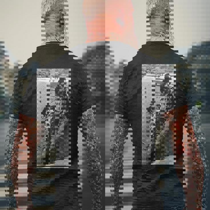 ジャクソン5ポップグループ マイケル・ジャクソン ロンドン 1977 メンズTシャツ バックプリント 高齢者への贈り物