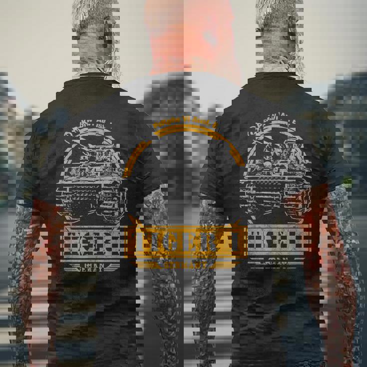 ティーガーi戦車 メンズTシャツ バックプリント 高齢者への贈り物