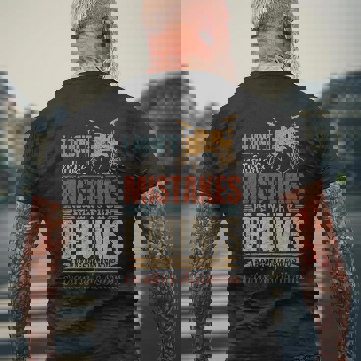 ドラムを弾いても間違えないかっこいいドラムセットラバー メンズTシャツ バックプリント 高齢者への贈り物