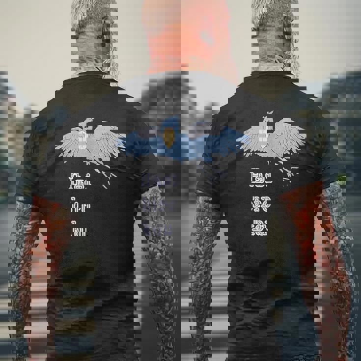 ハシビロコウさん 『いん ざ すかい』どうぶつフレンズ 動物園の生き物 大きな鳥 メンズTシャツ バックプリント 高齢者への贈り物