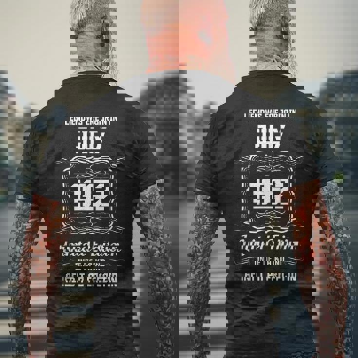 ハッピーバースデー 1962年 7月 メンズTシャツ バックプリント 高齢者への贈り物