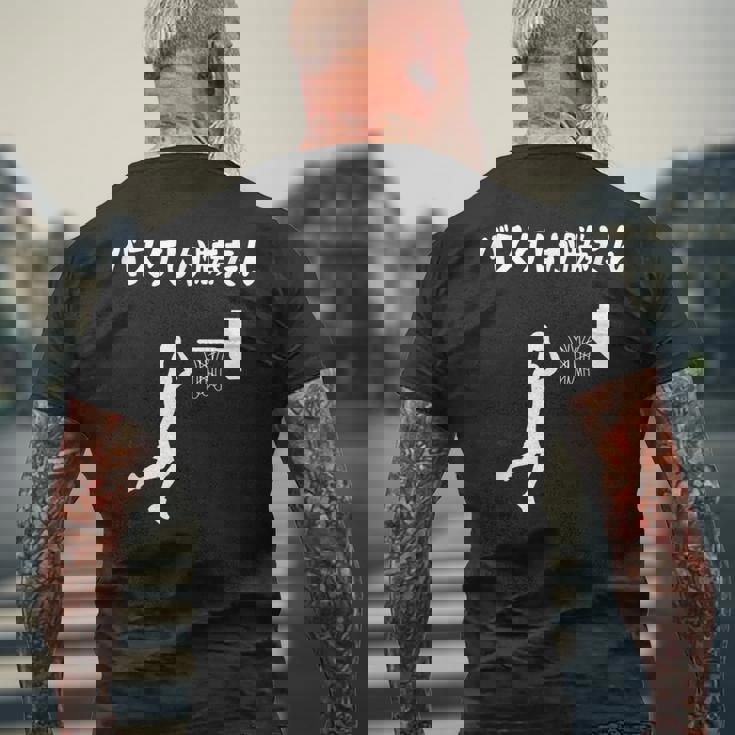 バスケしか勝たん バスケ 高校バスケ バスケ部 バスケットボール部 バスケ好き かっこいい バスケットマン メンズTシャツ バックプリント 高齢者への贈り物