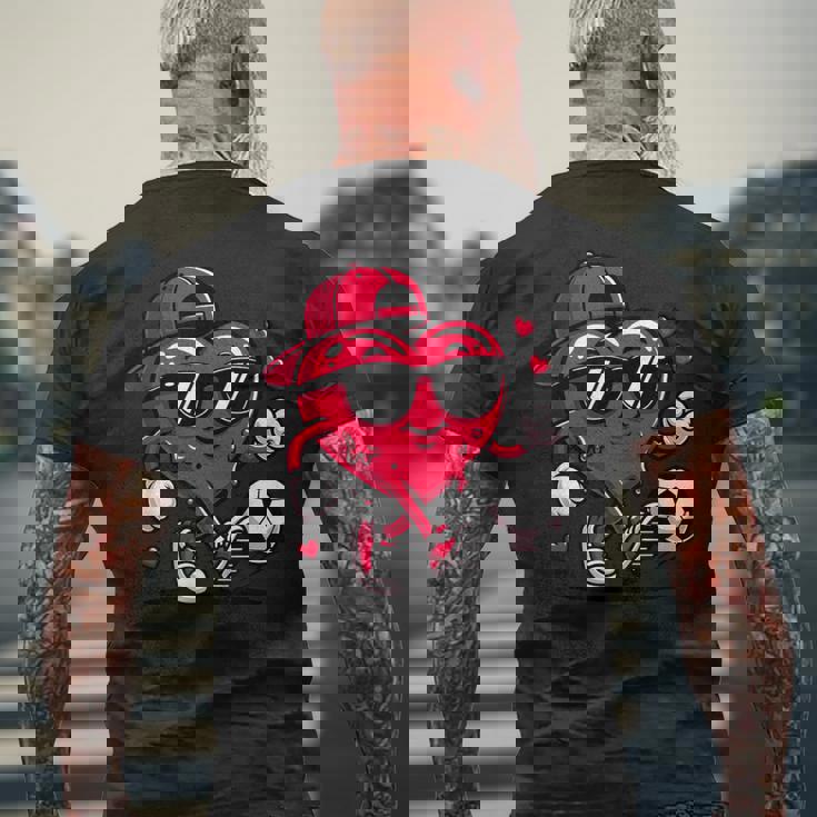 バレンタイン サッカー ハート ドリップ スポーツ 愛 バレンタインデー 男の子 メンズTシャツ バックプリント 高齢者への贈り物