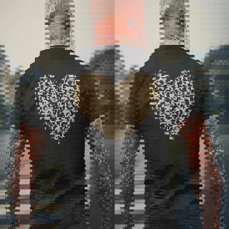 ヒョウ柄ハートソフトベージュ メンズTシャツ バックプリント 高齢者への贈り物