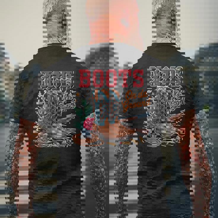 ブーツ オン グラウンド カウガール カウボーイ ウエスタン メンズTシャツ バックプリント 高齢者への贈り物