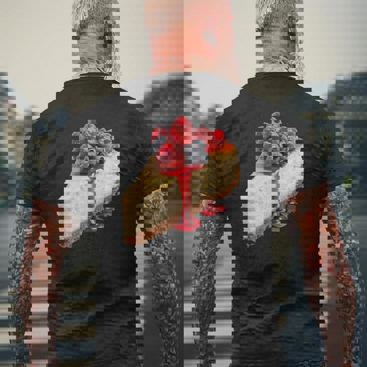 ベリー入りチーズケーキ メンズTシャツ バックプリント 高齢者への贈り物