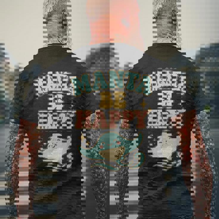 マンタ・ビ・ハッピー メンズTシャツ バックプリント 高齢者への贈り物