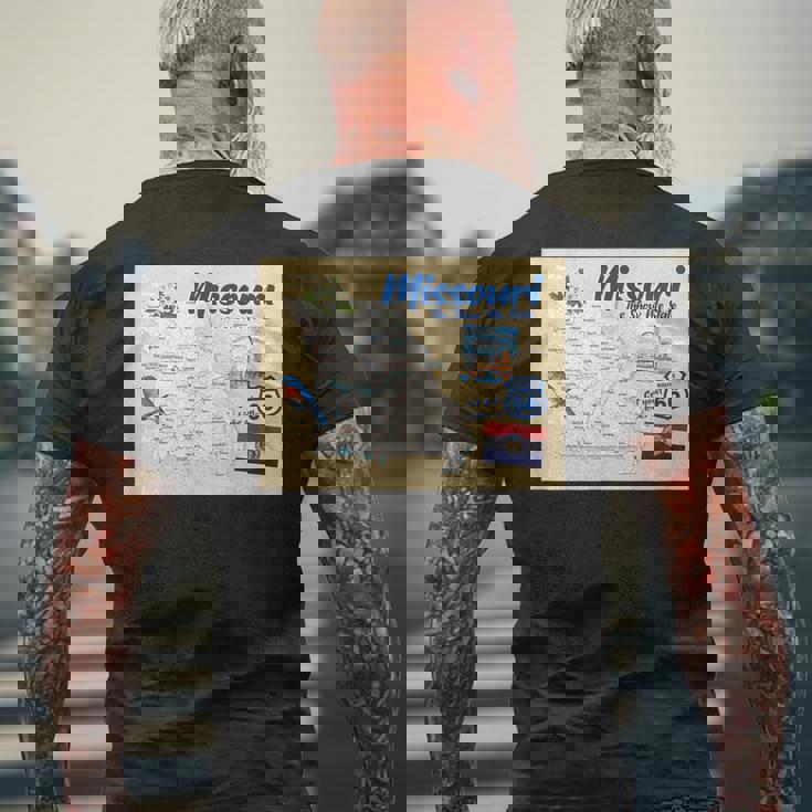 ミズーリ州、マップフラッグアーチブルーバードフラワーランドマーク メンズTシャツ バックプリント 高齢者への贈り物