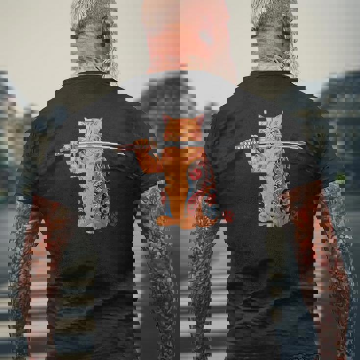 ヤクザ 猫 サムライ タトゥー 日本語 オレンジ 猫 グラフィック メンズTシャツ バックプリント 高齢者への贈り物