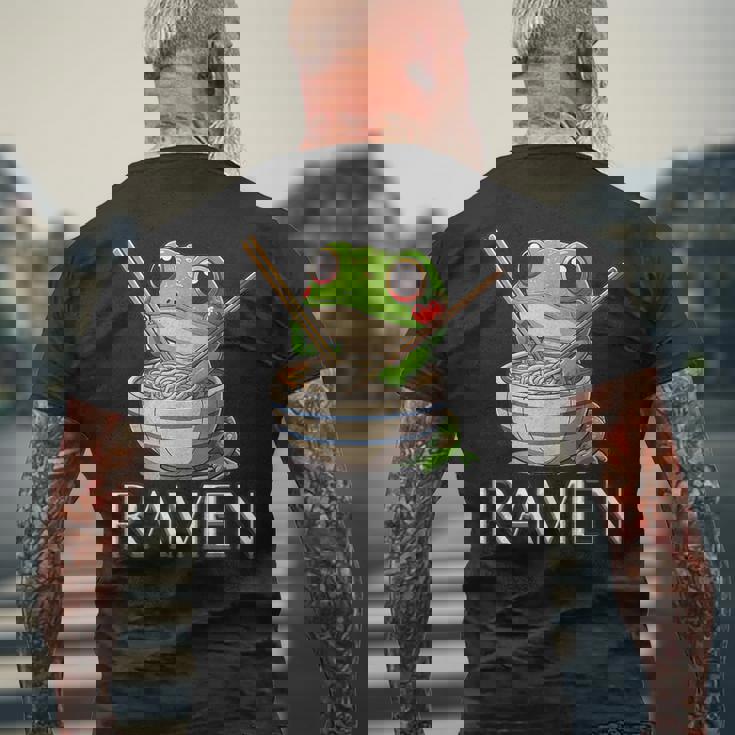 ラーメンを食べるカエルの麺 カワイイ 美的 日本アニメ メンズTシャツ バックプリント 高齢者への贈り物