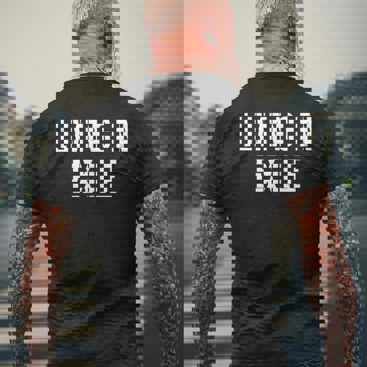 リヴィング・イン・エグザイル メンズTシャツ バックプリント 高齢者への贈り物