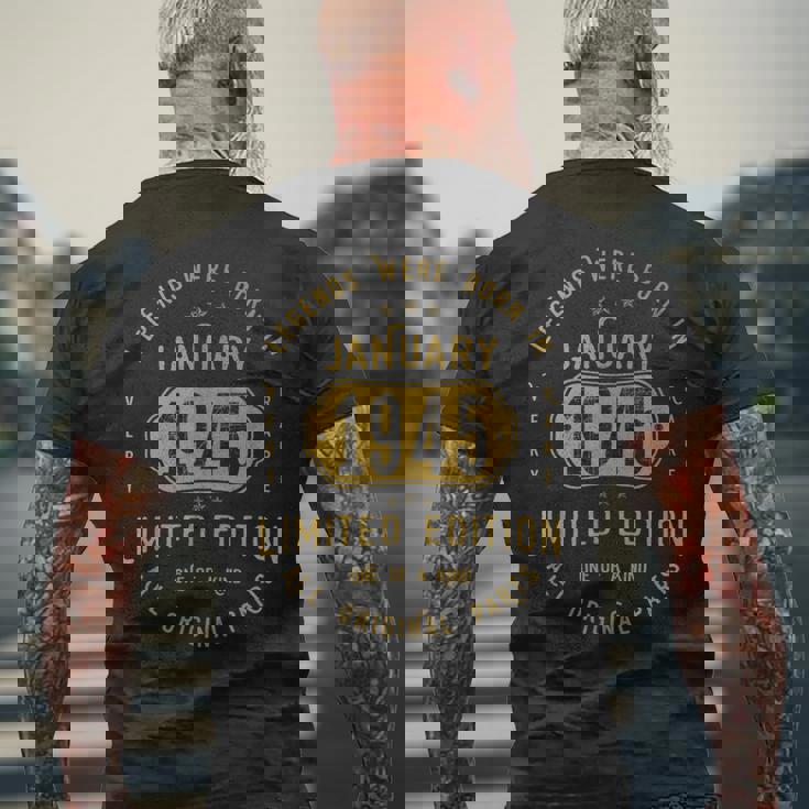 レジェンドは1945年一月生まれ 誕生日 メンズTシャツ バックプリント 高齢者への贈り物