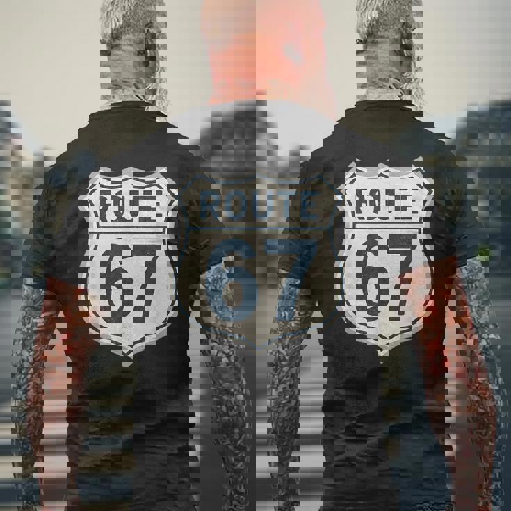 レトロ ルート 67 ハイウェイ サイン ヴィンテージ ロード ノスタルジア メンズTシャツ バックプリント 高齢者への贈り物