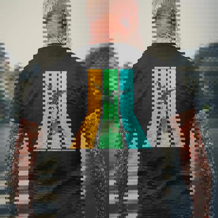 レトロ80年代ヴィンテージスタイルペガサス メンズTシャツ バックプリント 高齢者への贈り物