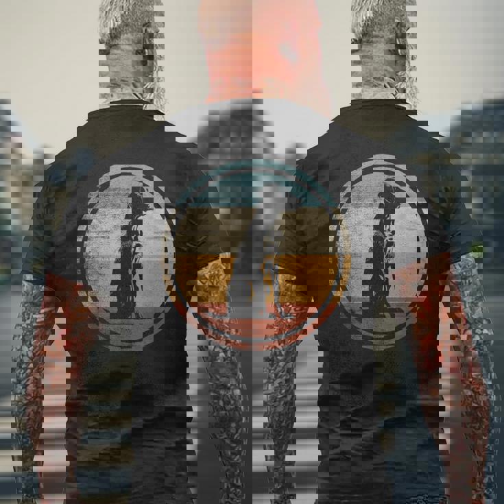 レトロなビンテージ デザインのワイマラナー犬 メンズTシャツ バックプリント 高齢者への贈り物