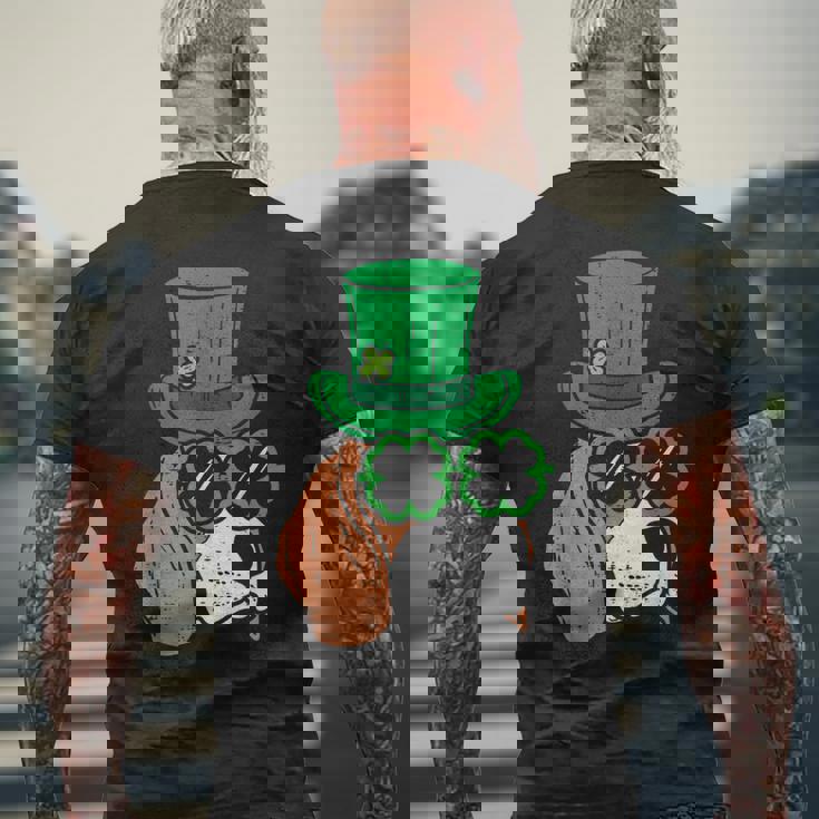 レプラコーン ビーグル シャムロックグラス セントパトリックスデー 犬の贈り物 メンズTシャツ バックプリント 高齢者への贈り物