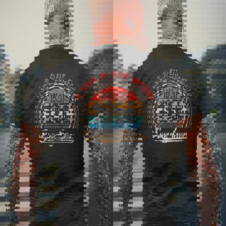 ヴィンテージ 70歳の誕生日 1956年生まれの70年 メンズTシャツ バックプリント 高齢者への贈り物