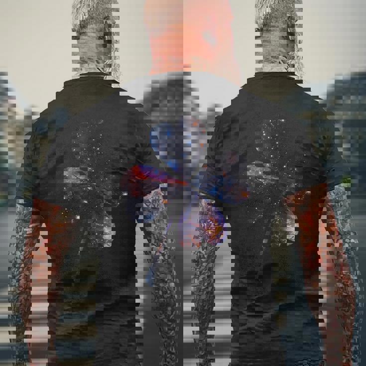 四つ葉のクローバーのシルエット 宇宙 美的 ギャラクシー メンズTシャツ バックプリント 高齢者への贈り物